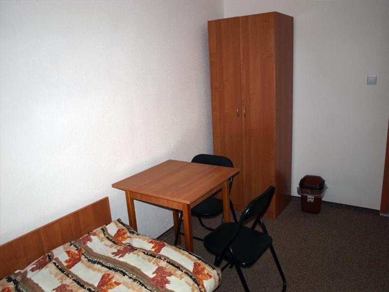 Hostel Hutnik Ostrowiec Świętokrzyski Kültér fotó